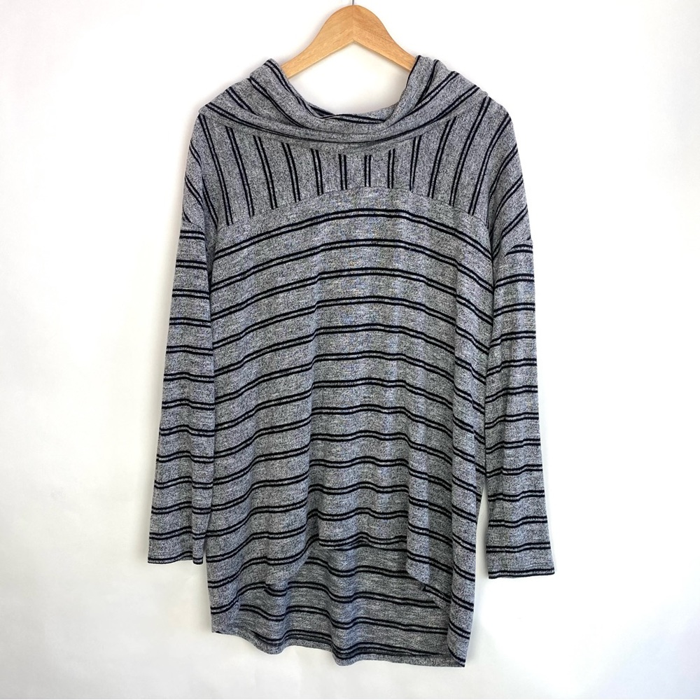 Lou & Gray Striped Hi-Low Long Sleeve Top M